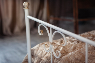 Кованая кровать Симона 1.8 с двумя спинками