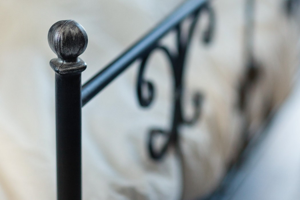 Кованые кровати, Кованая кровать Симона 1.8 с двумя спинками